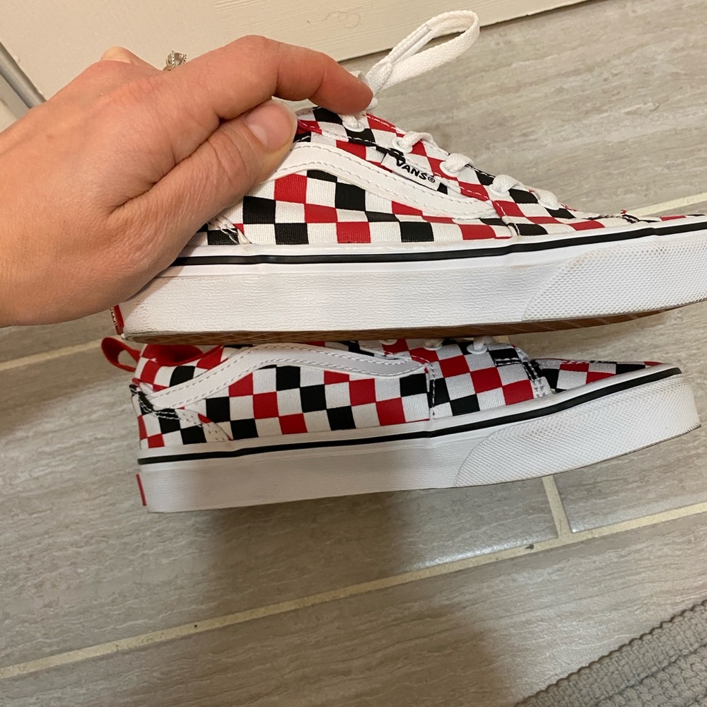 Vans Youth Size 3 Checkered Sneakers – Red & Black shoes skate shoes| NWOT - Picture 4 of 5